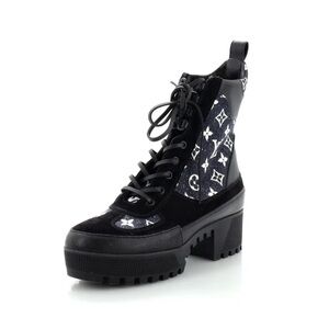Louis Vuitton
Lauréate boots
38-39 IT/EU
Good condition
Black, Suede